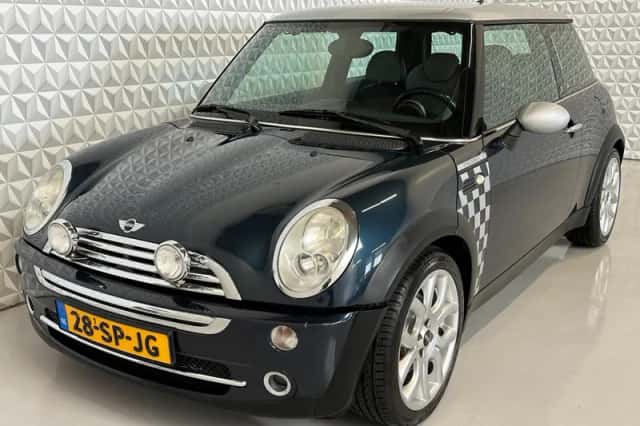 MINI 2256549 (2006) thumbnail 1