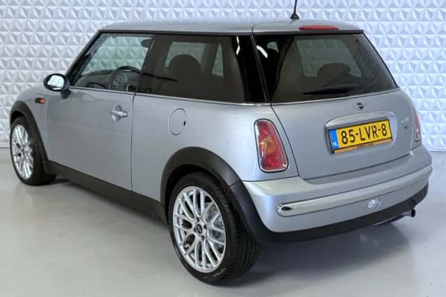 MINI  (2004) thumbnail 3