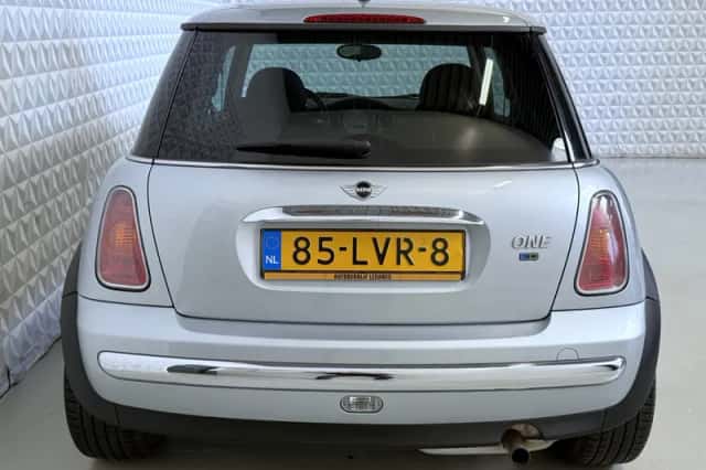 MINI  (2004) thumbnail 6