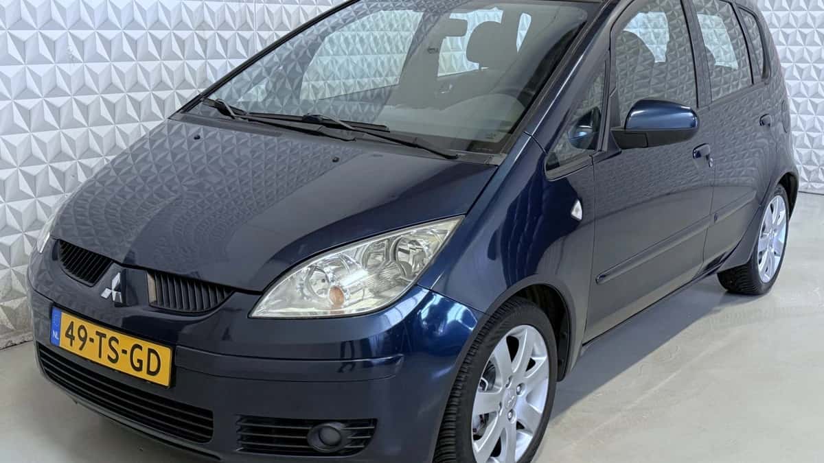 Mitsubishi Colt — foto 1