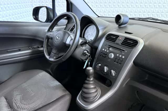 Opel Agila (2011) thumbnail 2
