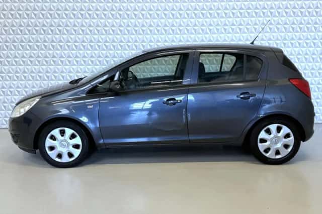Opel Corsa (2008) thumbnail 5