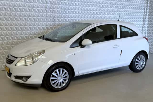 Opel Corsa (2008) thumbnail 4
