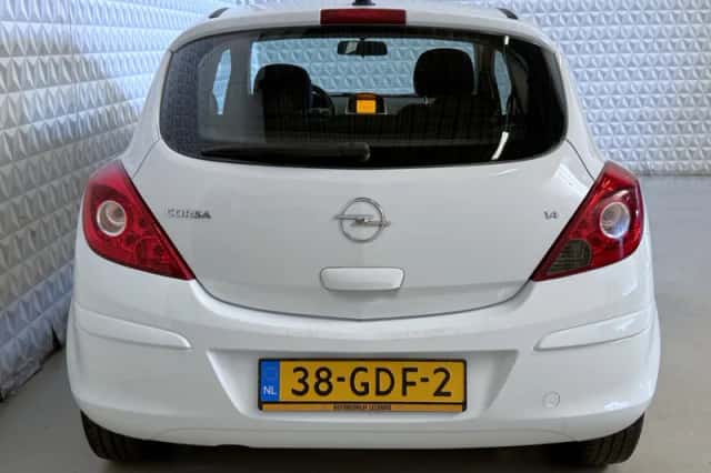 Opel Corsa (2008) thumbnail 6