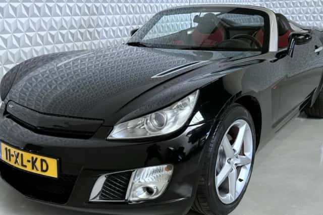 Opel GT (2007) thumbnail 1