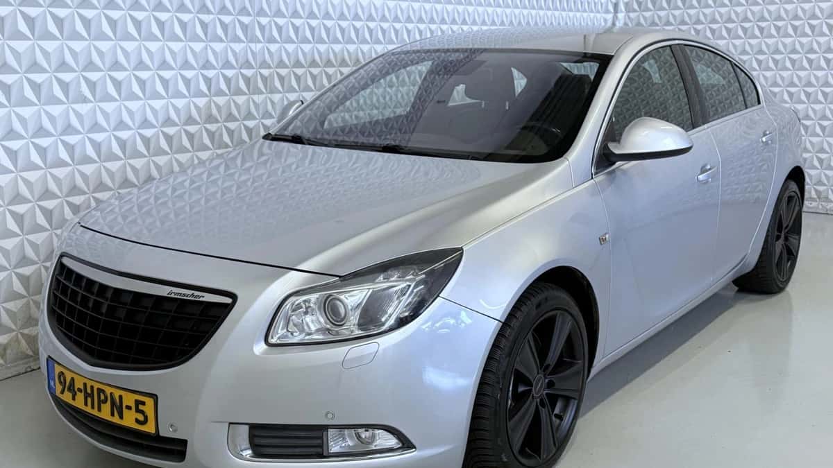 Opel Insignia (2009) — foto 1