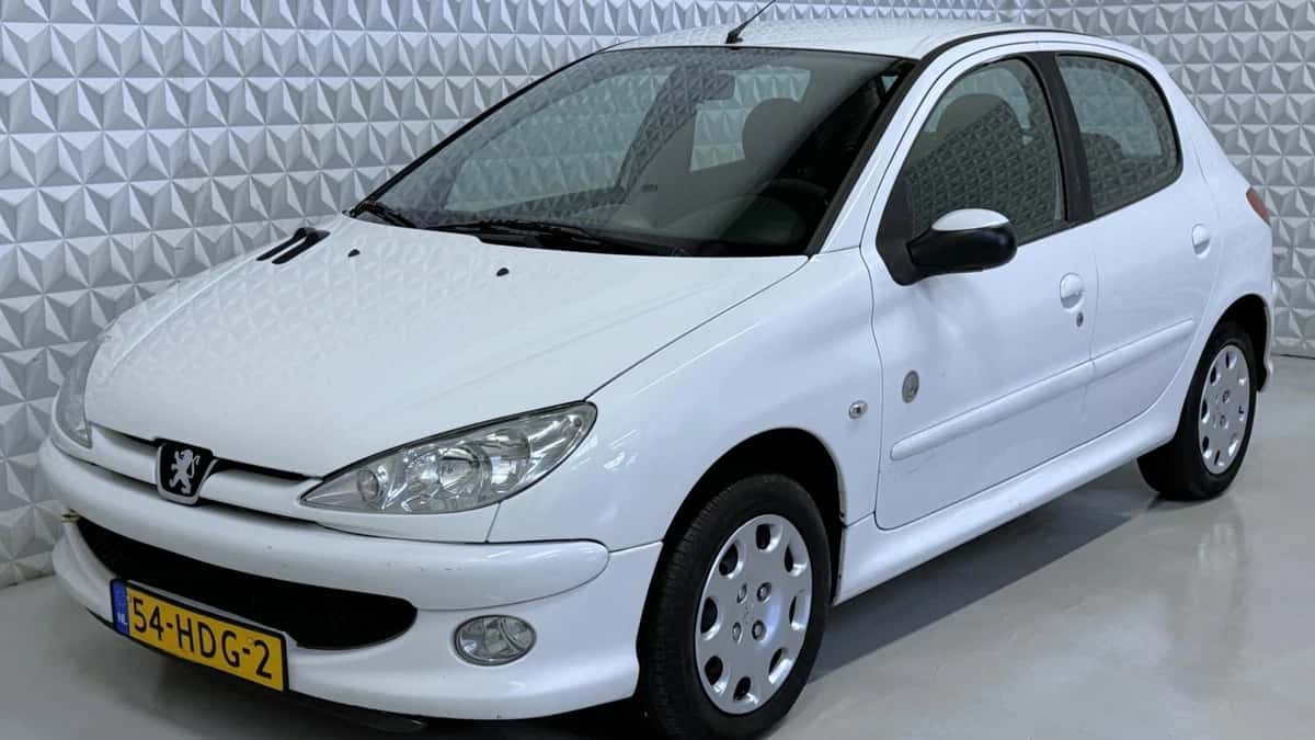 Peugeot 206 (2027) — foto 1