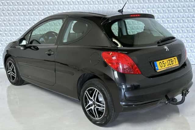 Peugeot 207 (2009) thumbnail 3