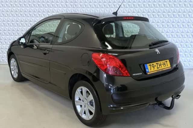 Peugeot 207 (2008) thumbnail 3