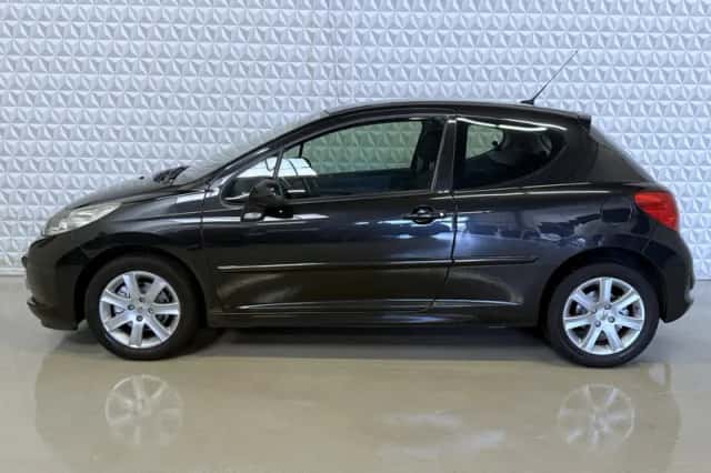 Peugeot 207 (2008) thumbnail 5