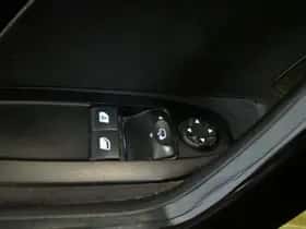 Peugeot 208 (2013) thumbnail 18