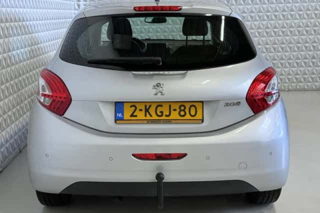 Peugeot 208 (2013) thumbnail 6