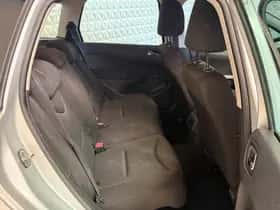 Peugeot 308 (2012) thumbnail 13