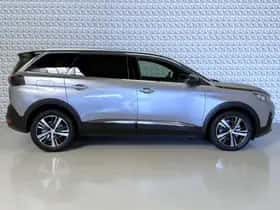 Peugeot 5008 (2018) thumbnail 11