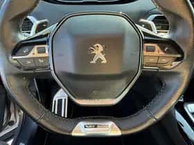 Peugeot 5008 (2018) thumbnail 22