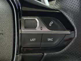 Peugeot 5008 (2018) thumbnail 26