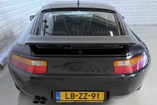 Porsche 928 (1989) thumbnail 6