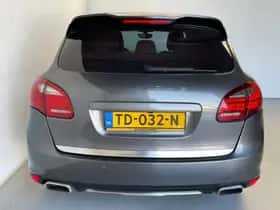 Porsche Cayenne (2011) thumbnail 6