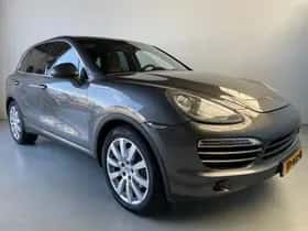 Porsche Cayenne (2011) thumbnail 10