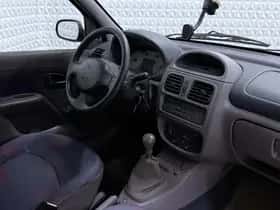 Renault Clio (2000) thumbnail 2