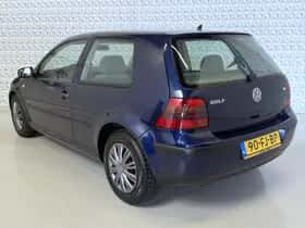 Volkswagen Golf thumbnail 3