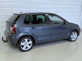 Volkswagen Polo (2009) thumbnail 10