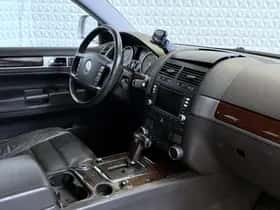 Volkswagen Touareg (2004) thumbnail 3