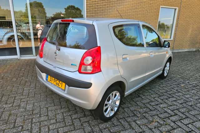 Nissan Pixo (2011) thumbnail 4