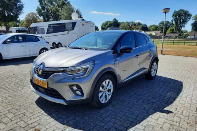 Renault Captur (2021) thumbnail 1