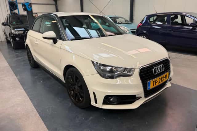 Audi A1 (2012) thumbnail 2