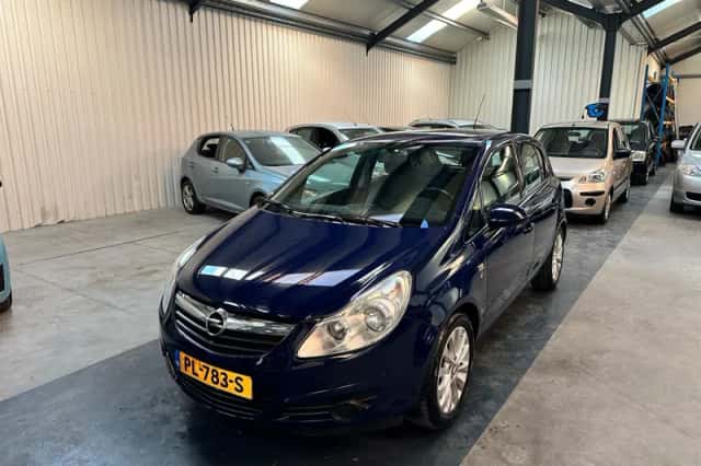 Opel Corsa (2010) thumbnail 1