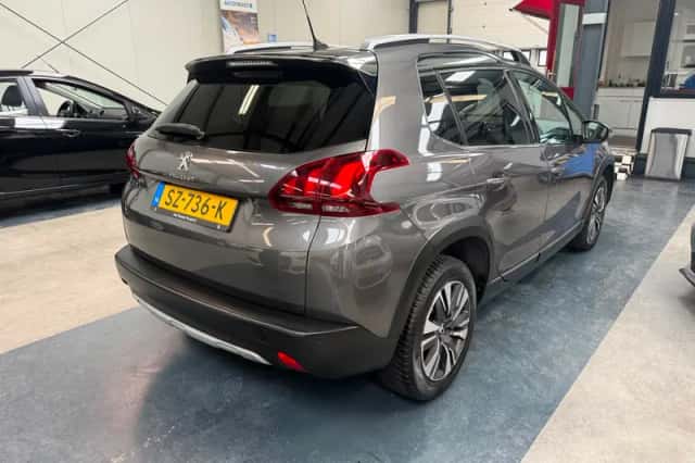 Peugeot 2008 (2018) thumbnail 3