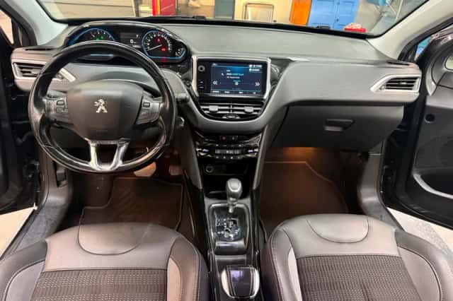 Peugeot 2008 (2018) thumbnail 5