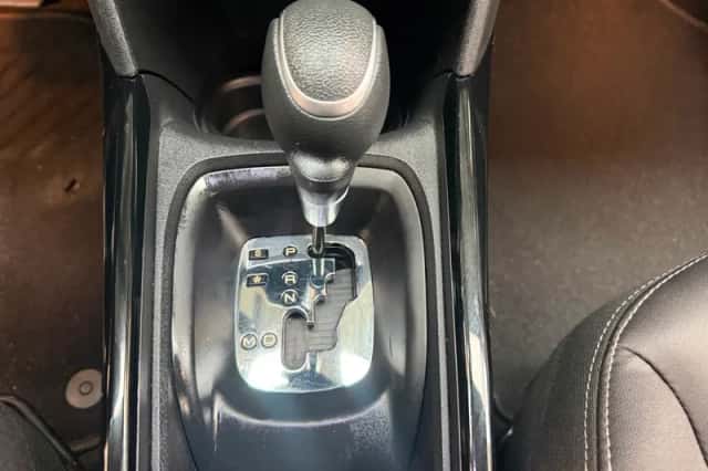 Peugeot 2008 (2018) thumbnail 6