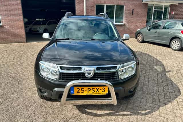 Dacia Duster (2011) thumbnail 2