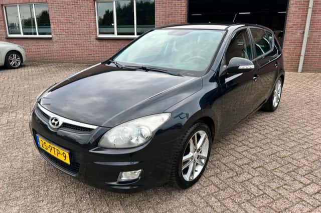 Hyundai i30 (2011) thumbnail 1