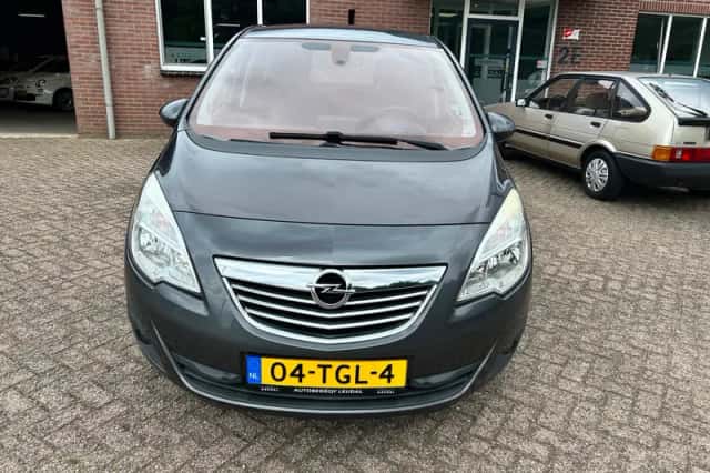 Opel Meriva (2012) thumbnail 2