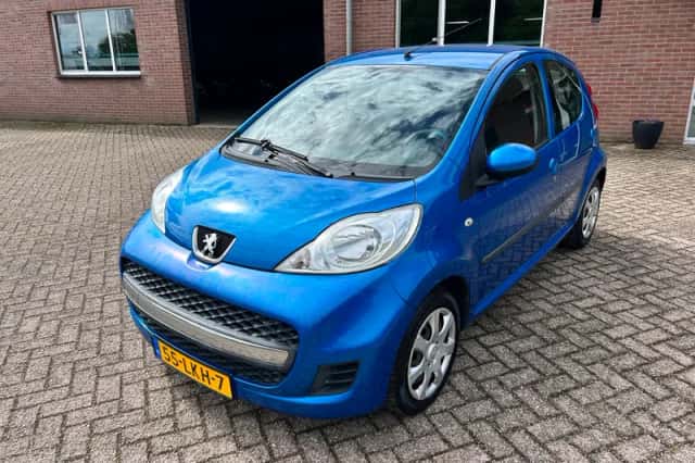 Peugeot 107 (2010) thumbnail 1