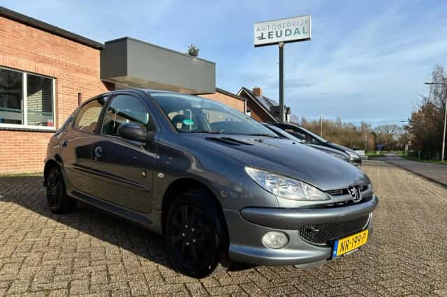Peugeot 206 (2007) thumbnail 2