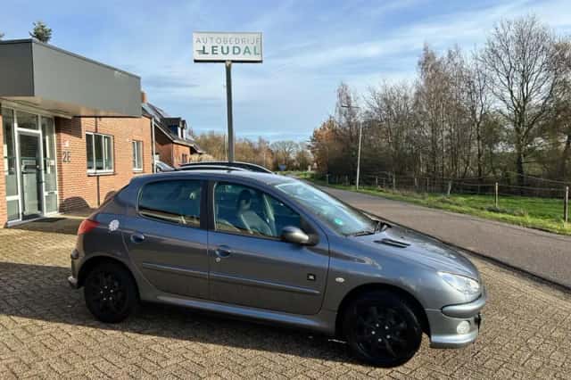 Peugeot 206 (2007) thumbnail 3