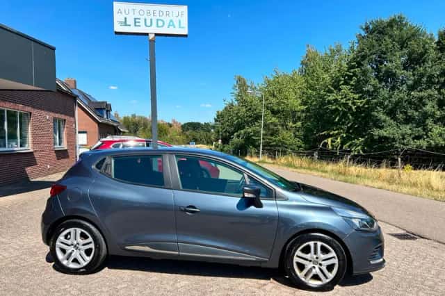 Renault Clio (2016) thumbnail 4