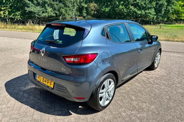 Renault Clio (2016) thumbnail 5
