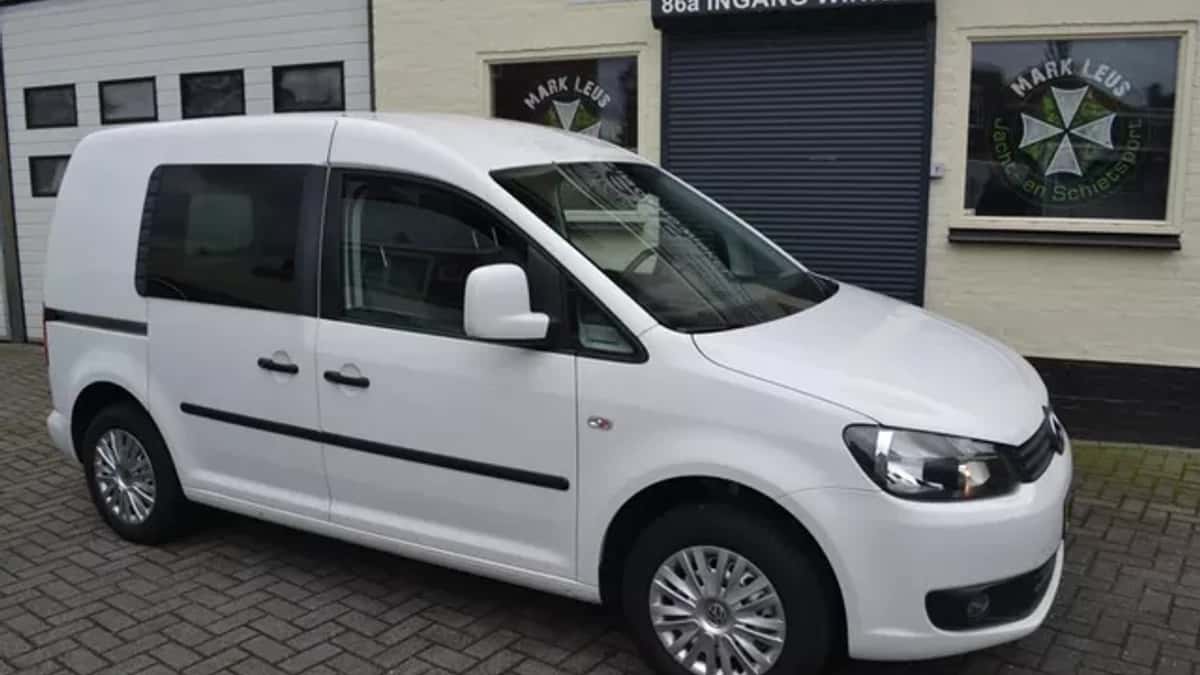 Volkswagen Caddy (2013) — foto 1