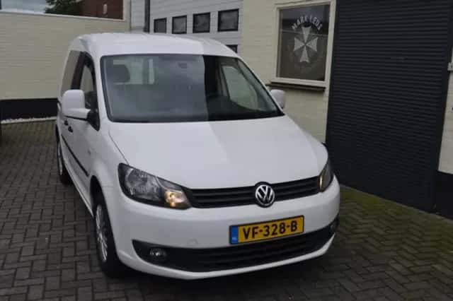 Volkswagen Caddy (2013) thumbnail 2