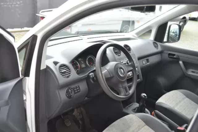 Volkswagen Caddy (2013) thumbnail 5