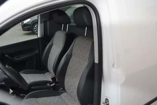 Volkswagen Caddy (2013) thumbnail 6