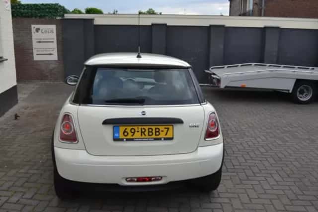 MINI Mini (2011) thumbnail 4
