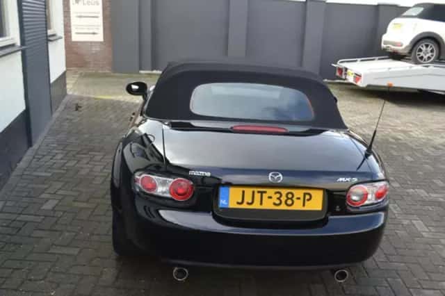 Mazda MX-5 (2006) thumbnail 4