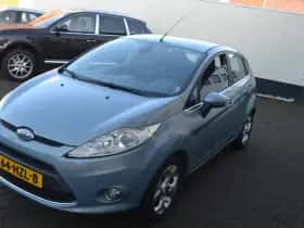 Ford Fiesta (2009) thumbnail 3