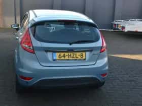 Ford Fiesta (2009) thumbnail 4